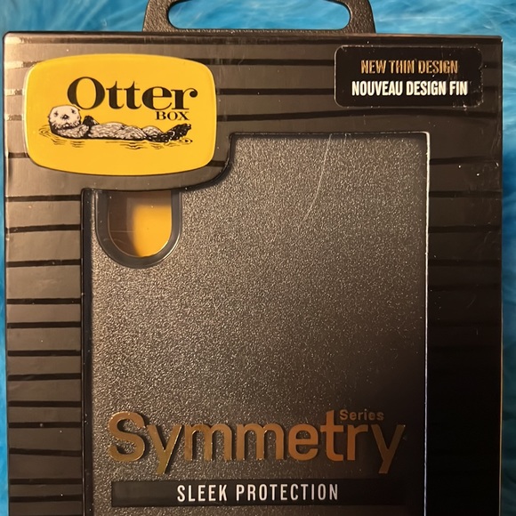 Otter box new iPhone case - Picture 2 of 5